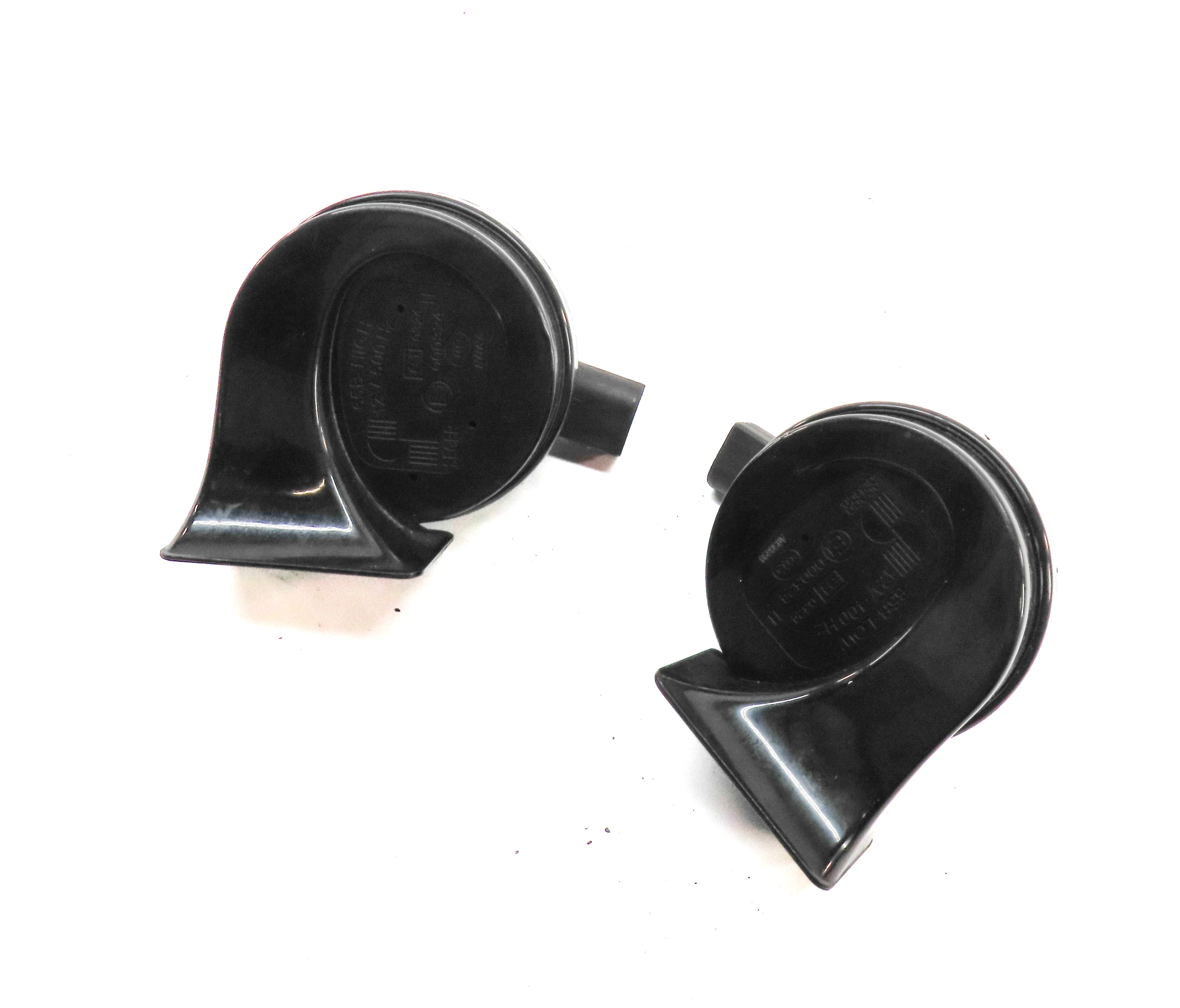2015-2018 AUDI Q3 (8U) HIGH & LOW TONE SAFETY HORN SET-2 — exact item pictured